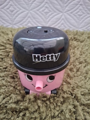 Cute iconic henry hetty - hetty, desk